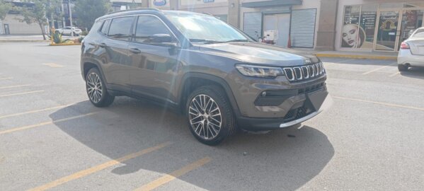 Jeep Compass Altitude 1.3  Turbo 4 Cil 4x2  2024